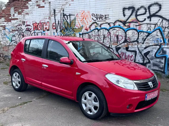 Dacia Sandero - фото 5