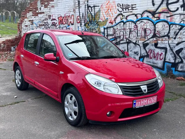 Dacia Sandero - фото 4