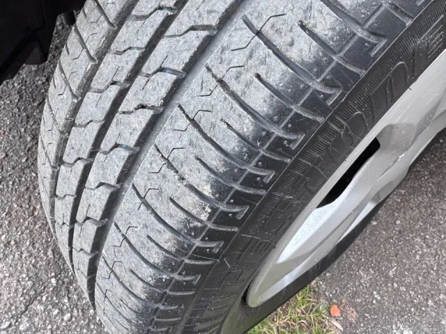 Dacia Sandero - фото 2