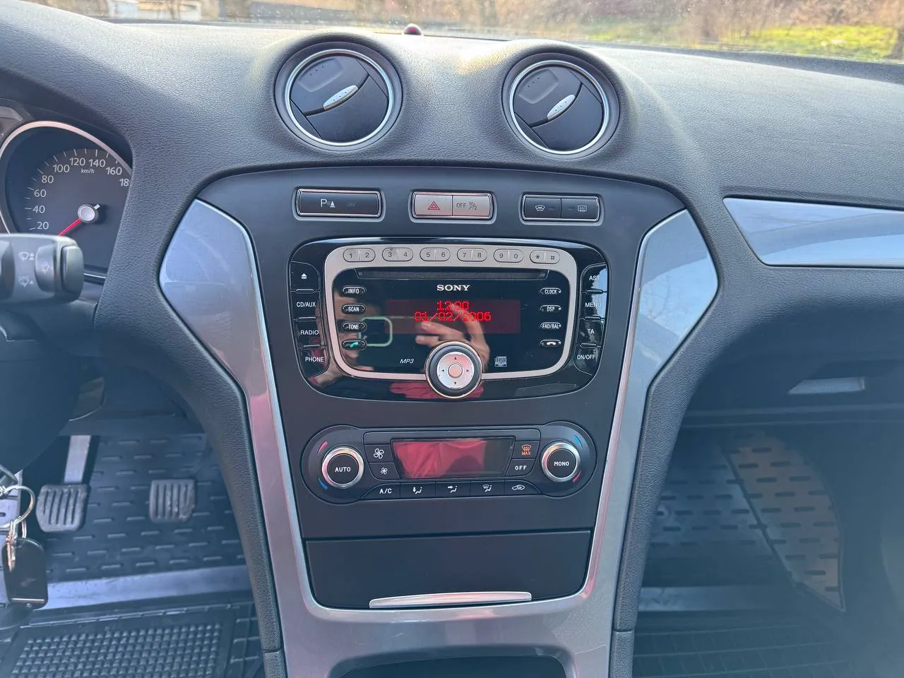 Ford Mondeo - фото 19