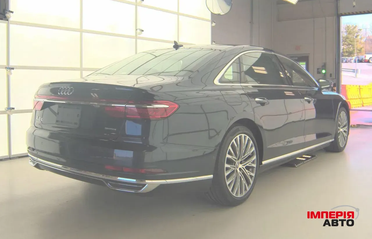 Audi A8 - фото 4