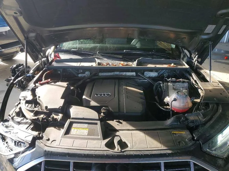 Audi Q5 - фото 12