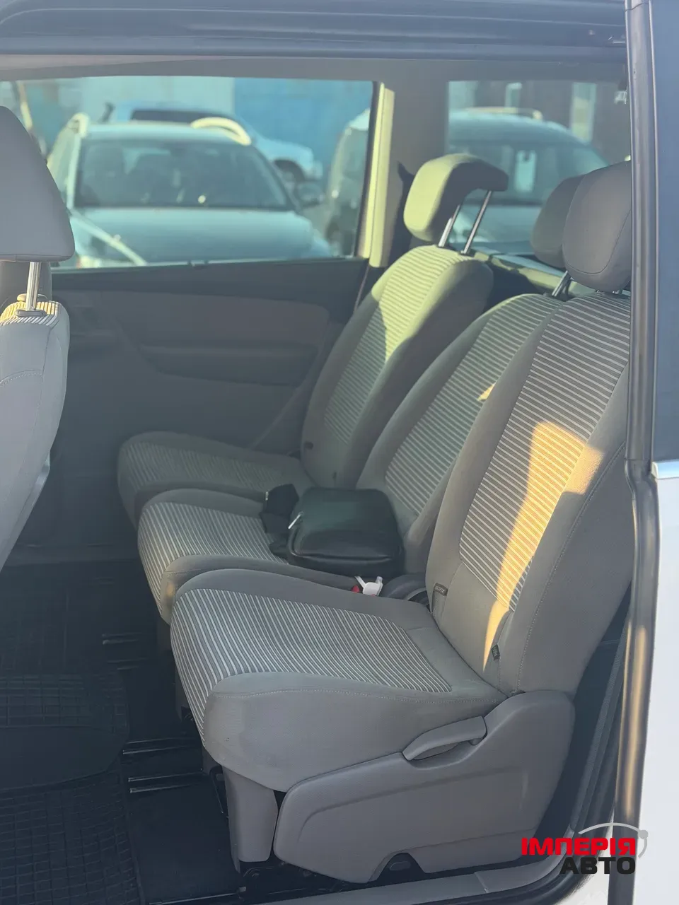 SEAT Alhambra - фото 9