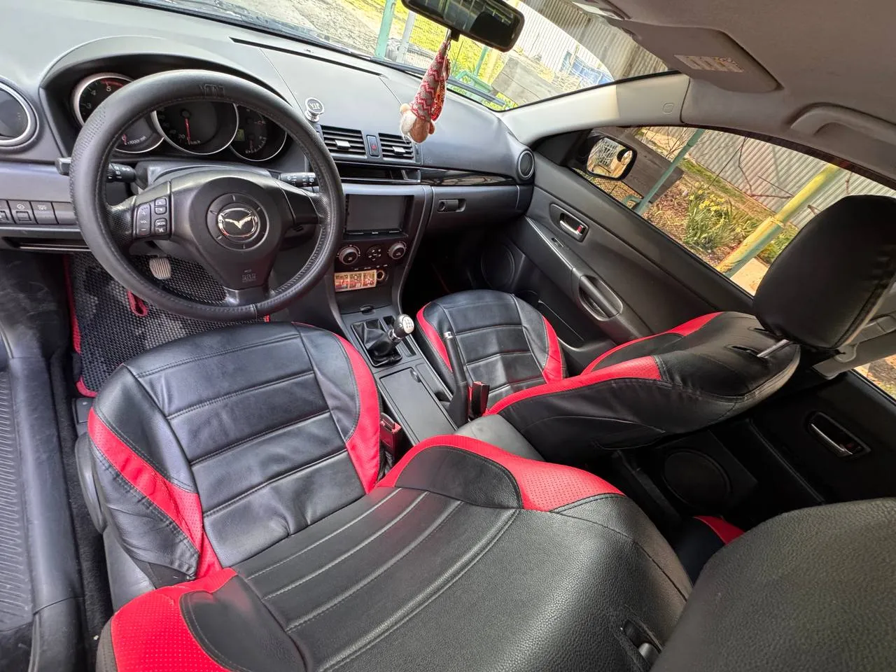 Mazda 3 - фото 13