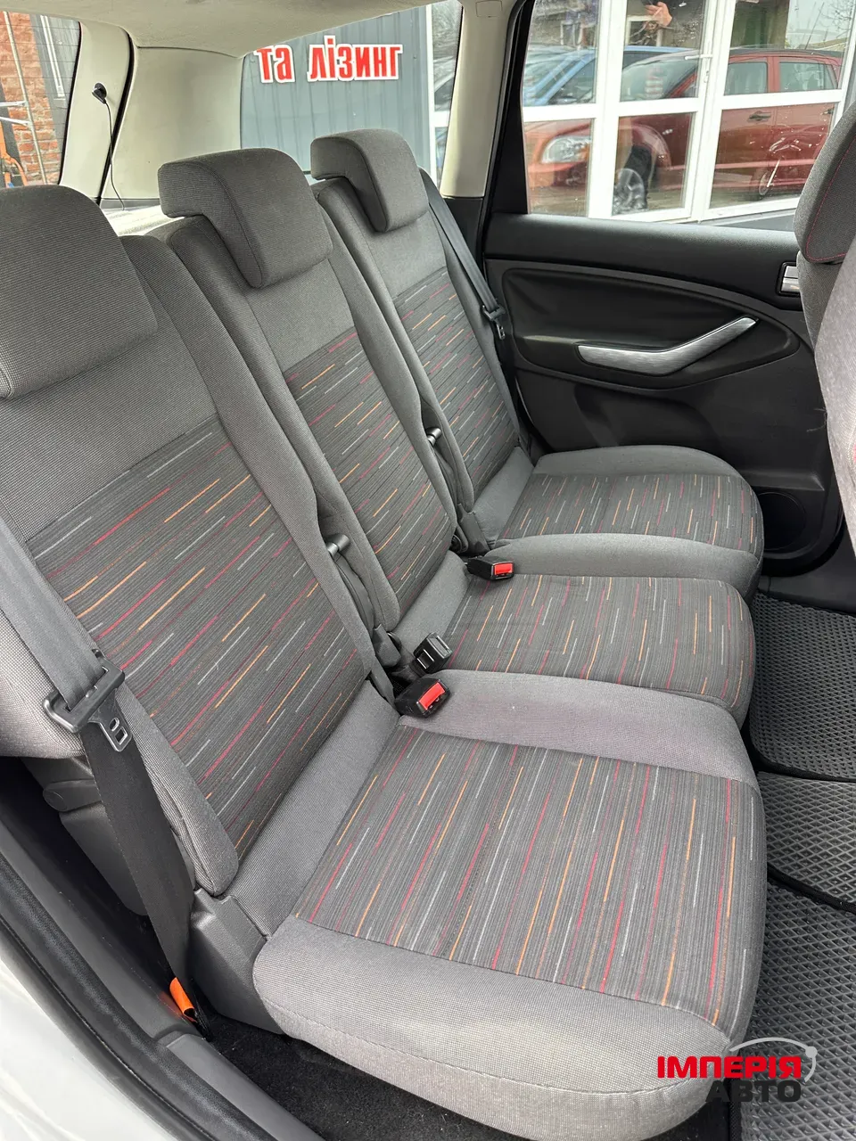 Ford C-MAX - фото 8