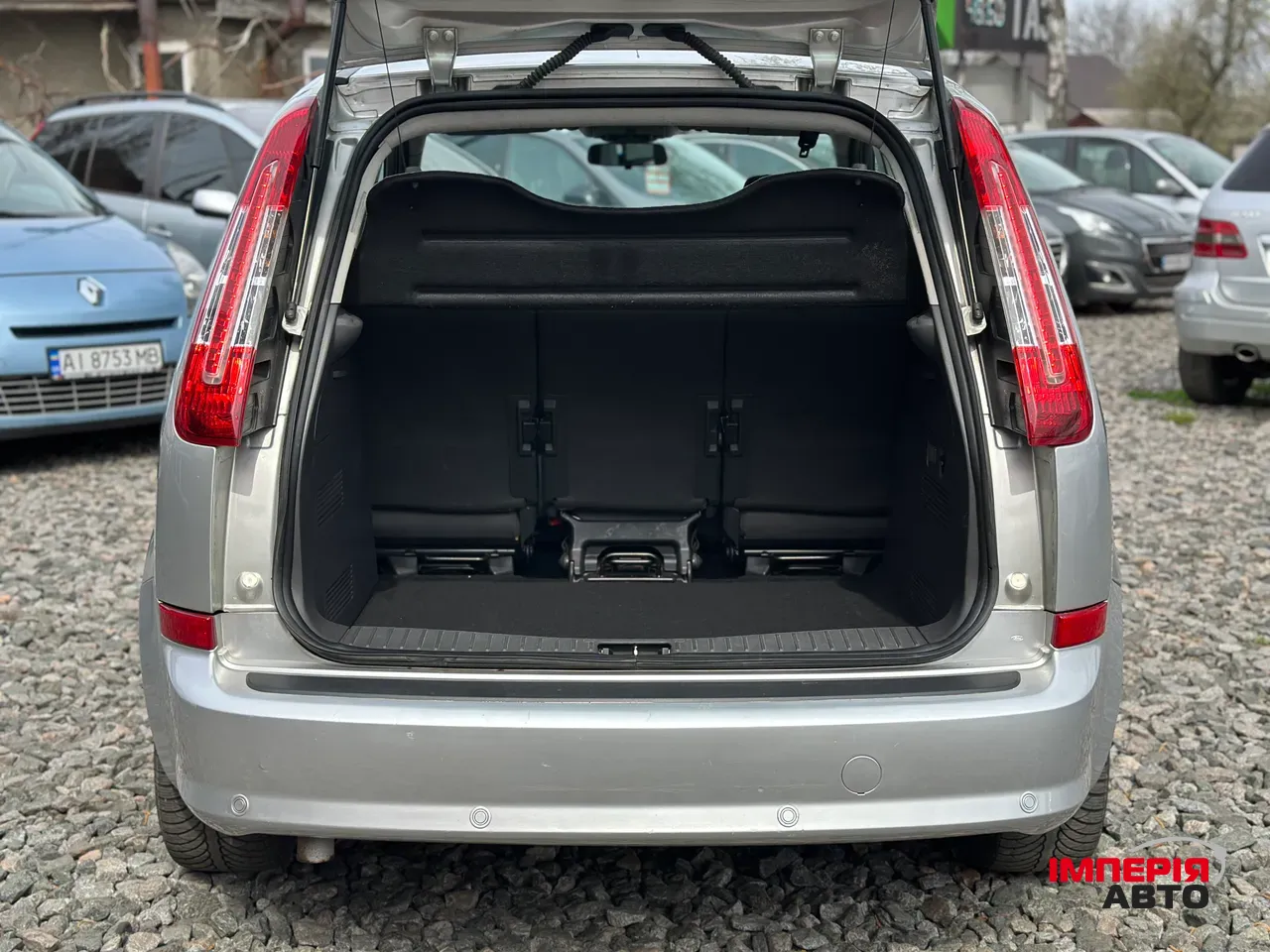 Ford C-MAX - фото 12