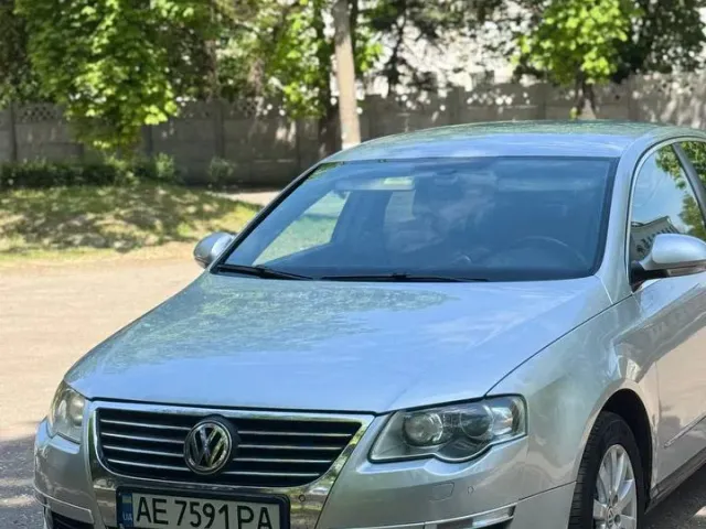 Volkswagen Passat - фото 1