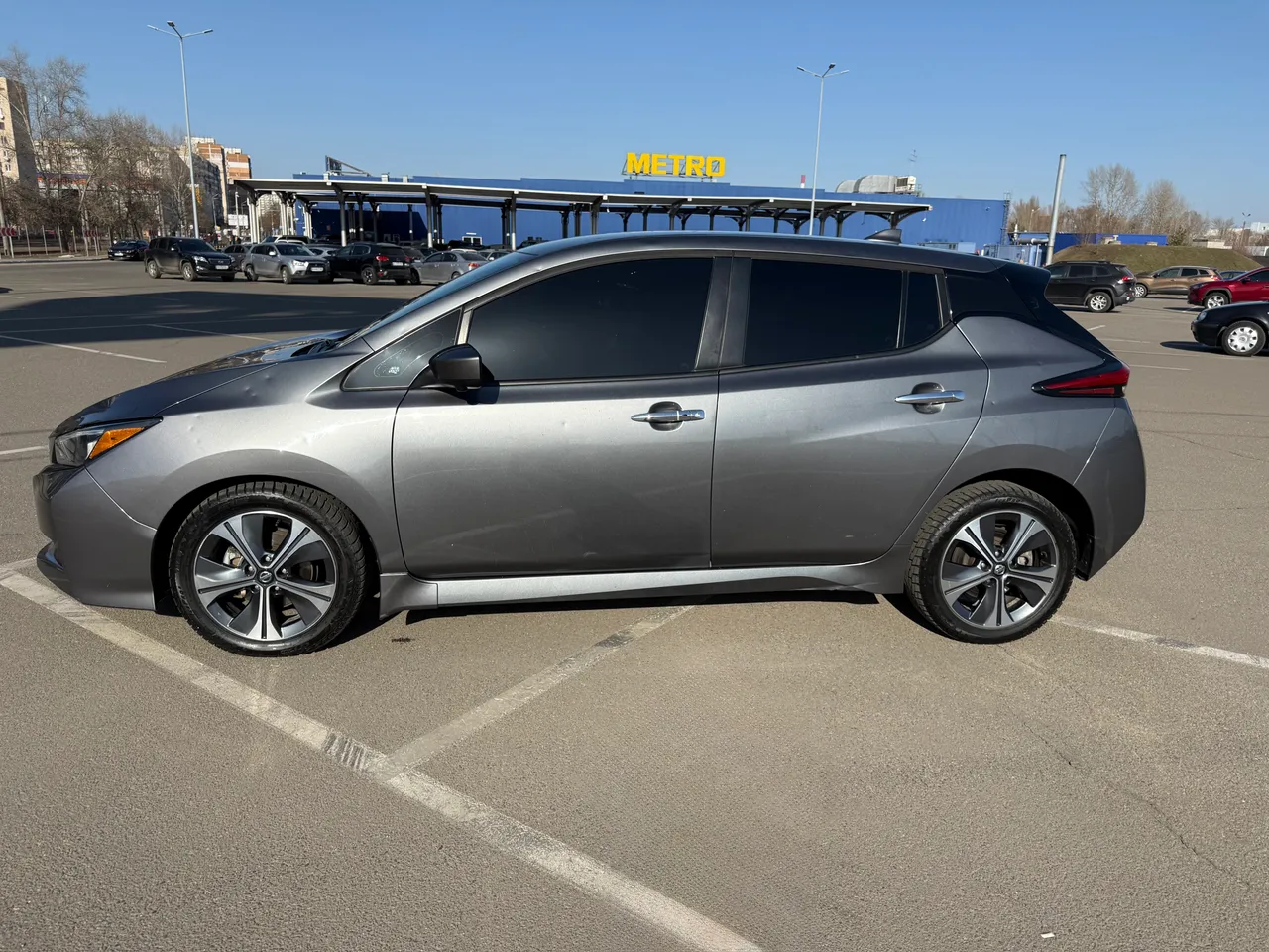 Nissan Leaf - фото 2