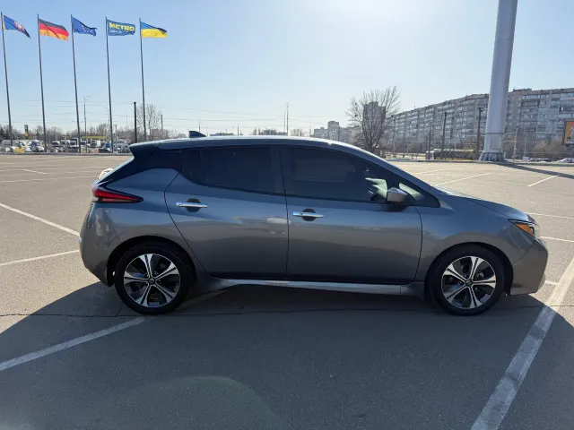 Nissan Leaf - фото 4