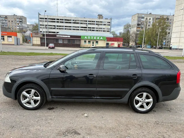 Skoda Octavia - фото 3