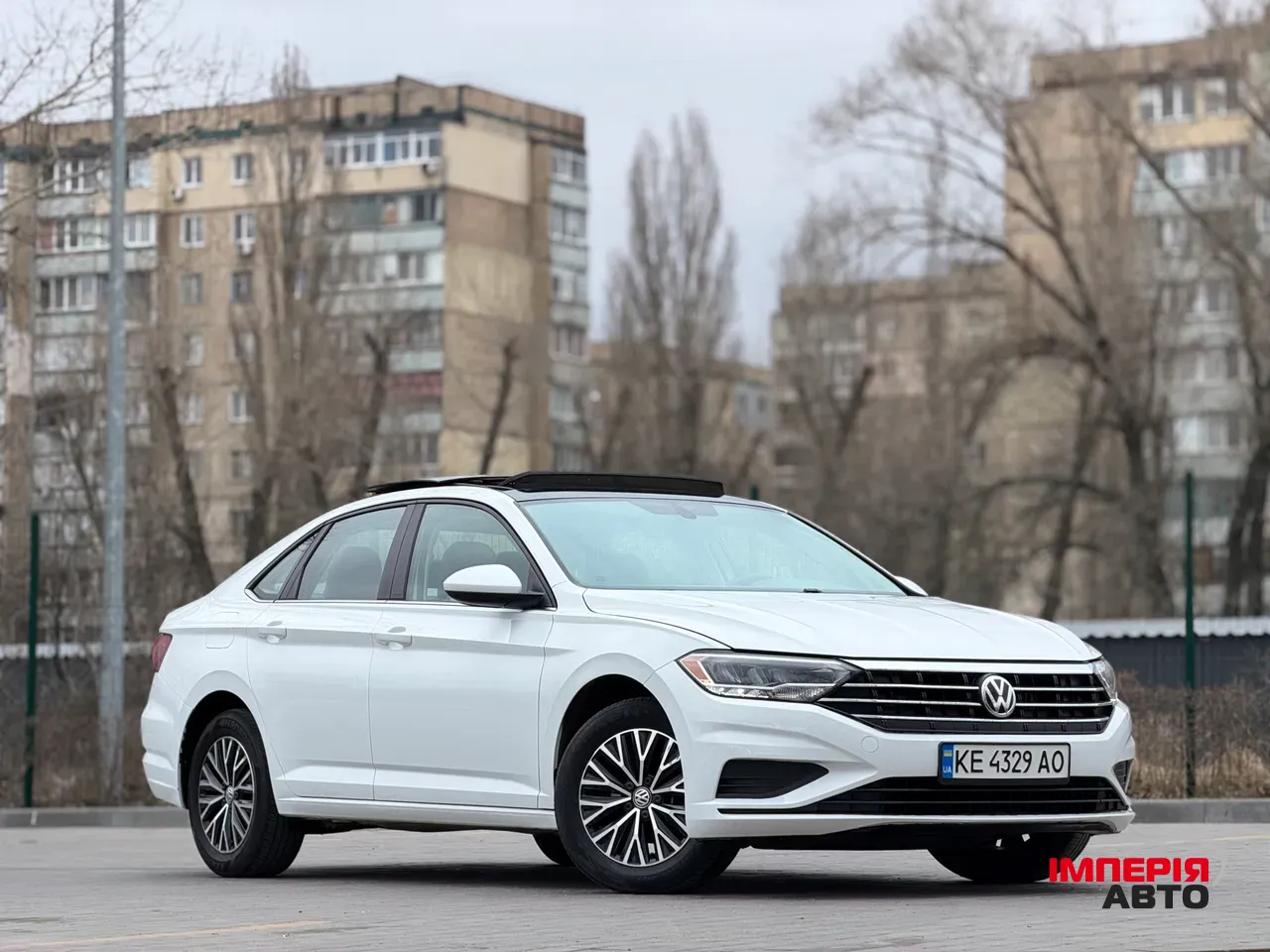 Volkswagen Jetta - фото 1