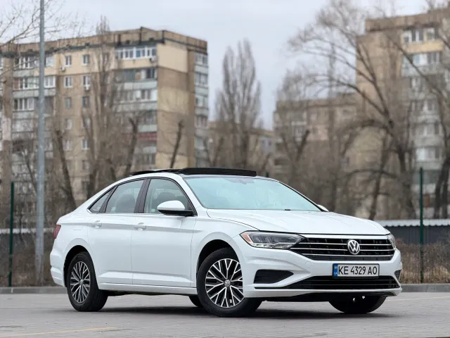 Volkswagen Jetta - фото 1