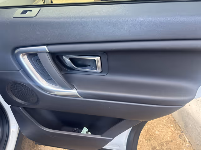 Land Rover Discovery Sport - фото 2
