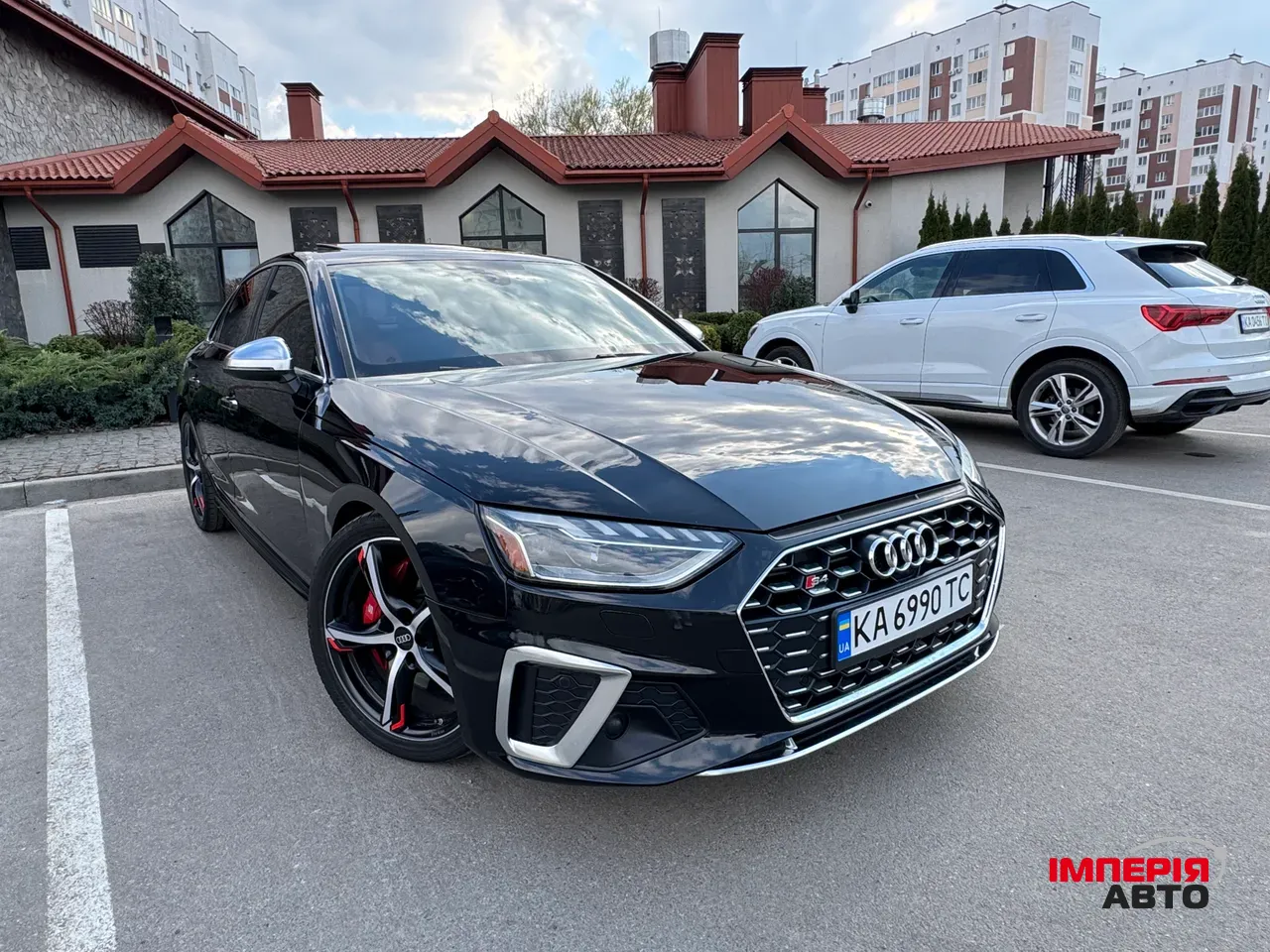 Audi S4 - фото 1