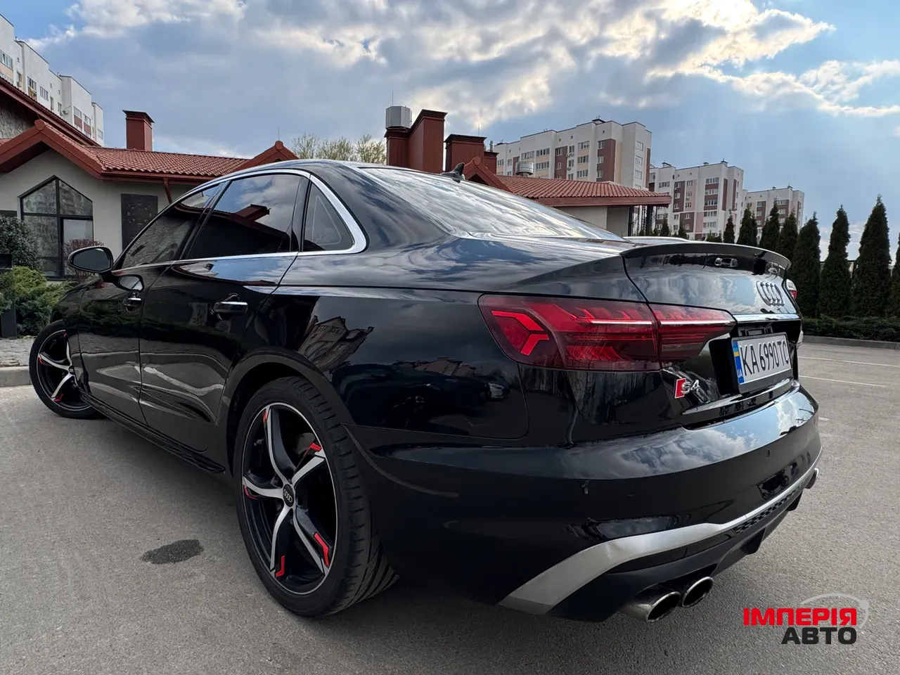 Audi S4 - фото 10