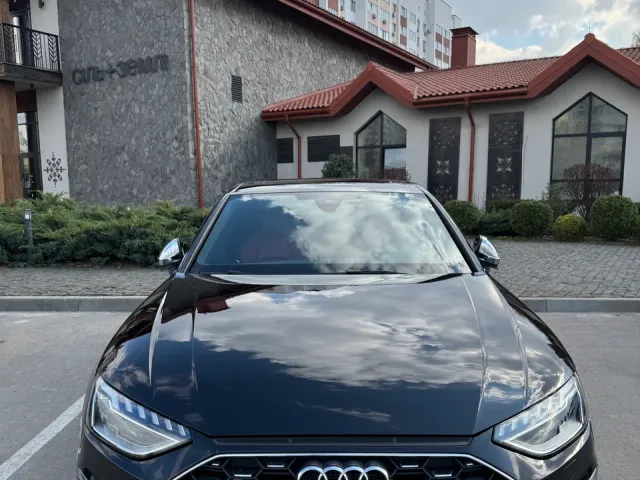 Audi S4 - фото 3