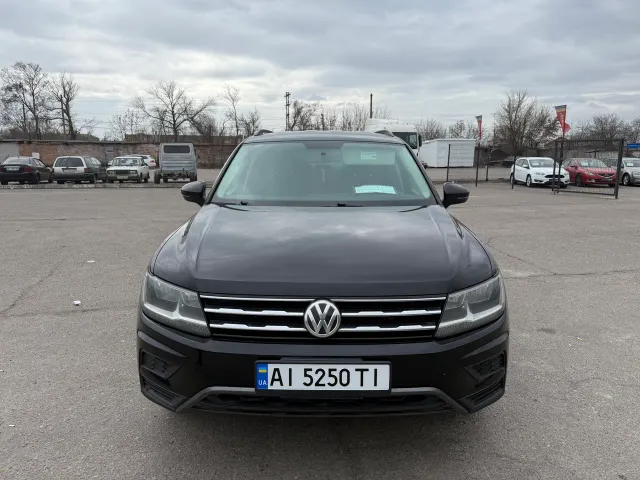 Volkswagen Tiguan - фото 2