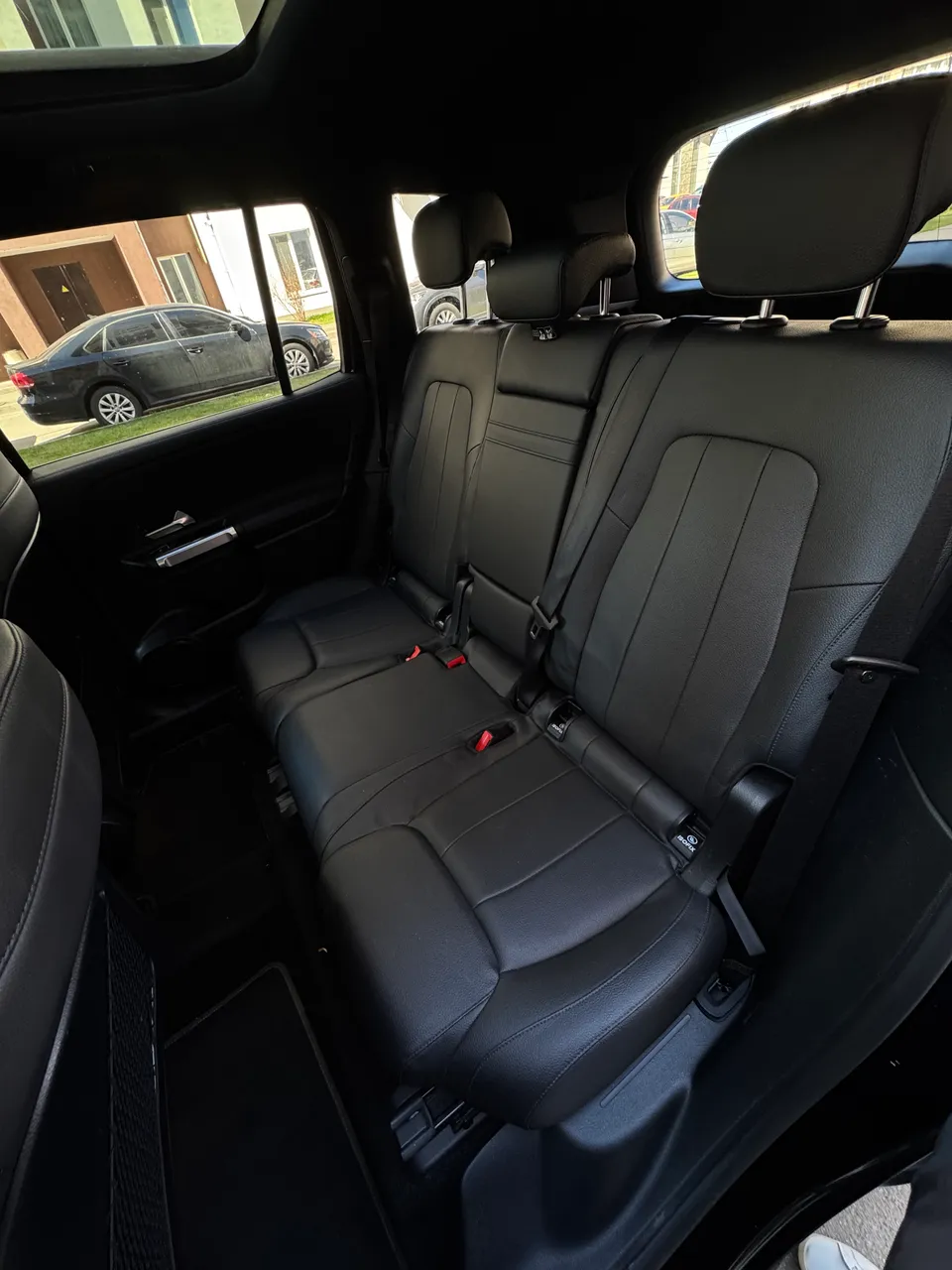 Mercedes-Benz GLB - фото 29