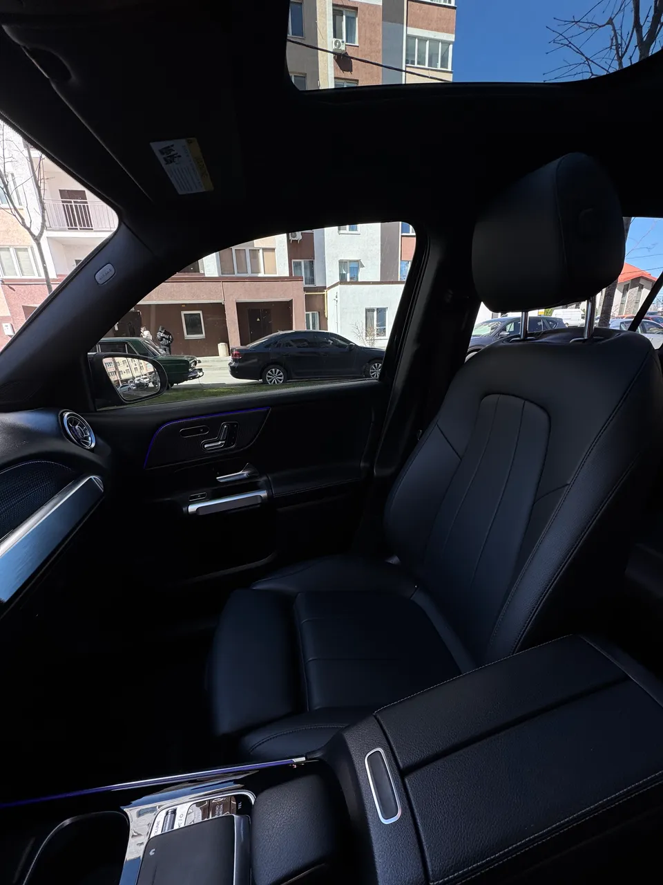 Mercedes-Benz GLB - фото 19