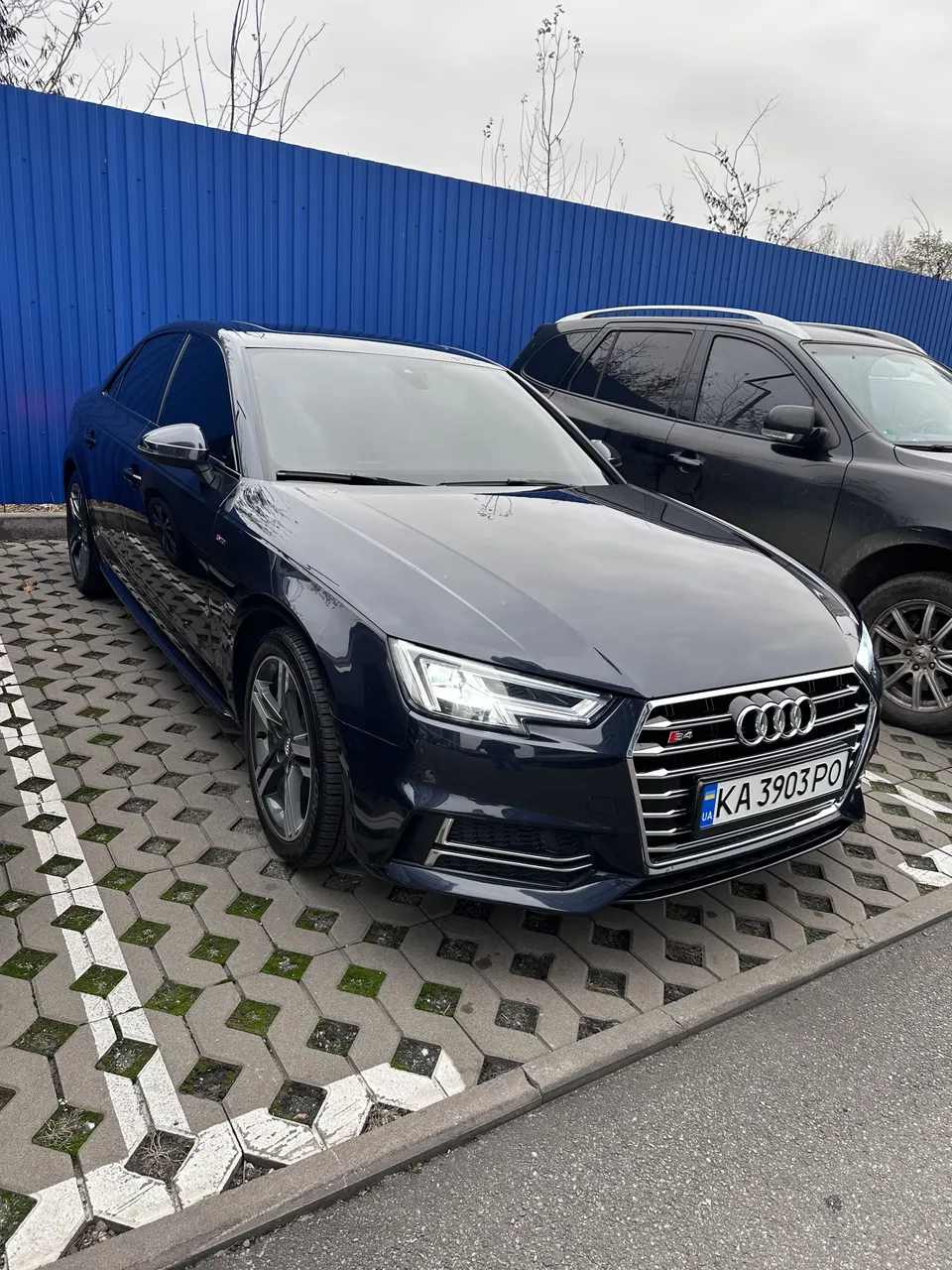 Audi A4 - фото 3