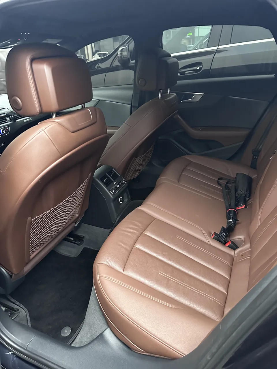 Audi A4 - фото 11