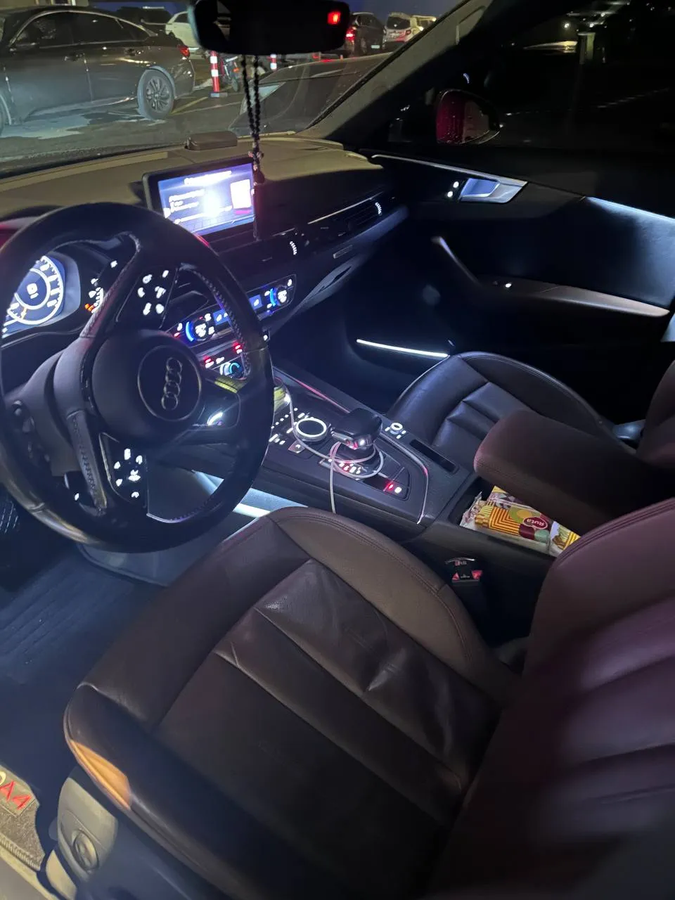 Audi A4 - фото 18