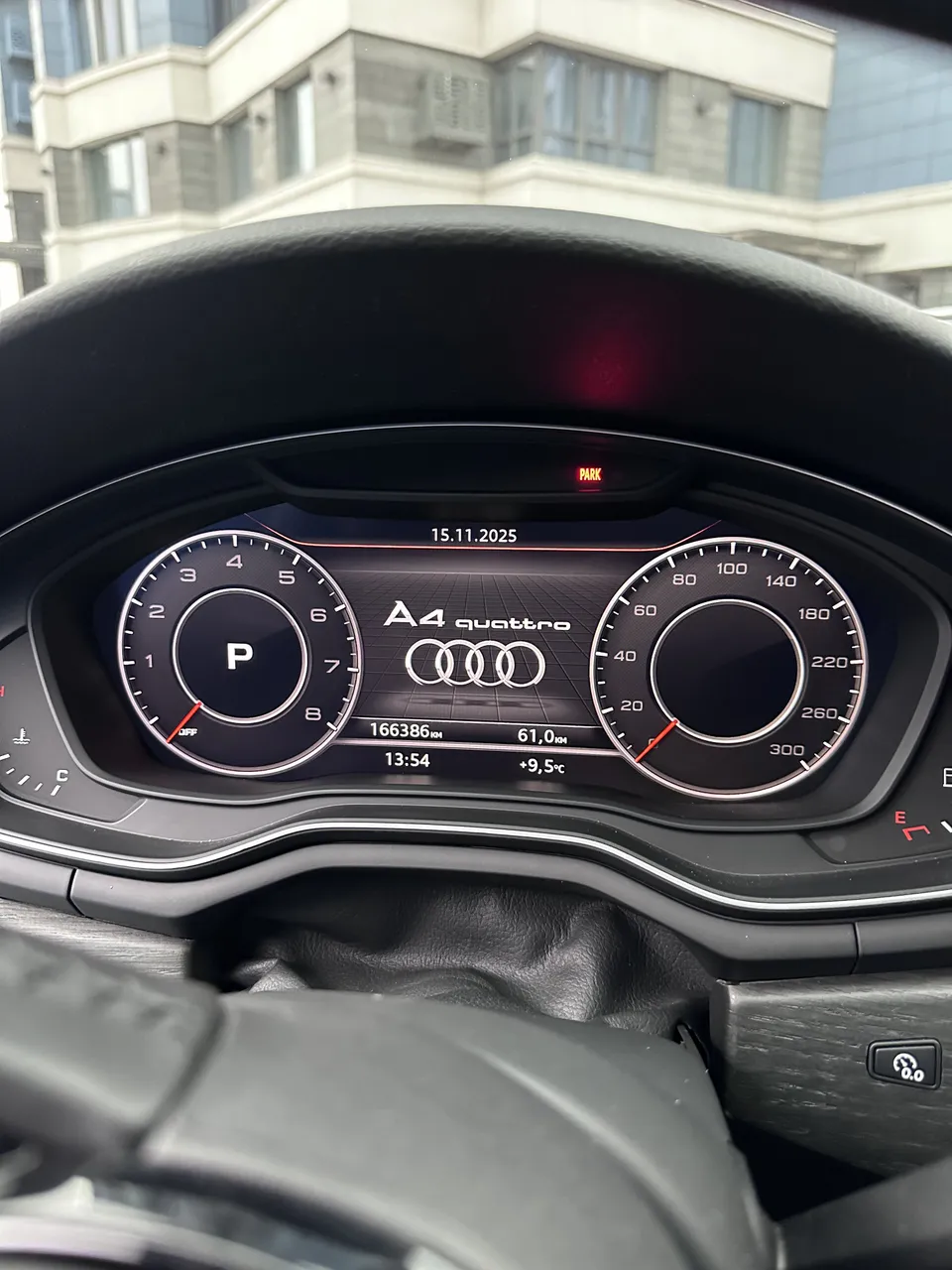 Audi A4 - фото 8