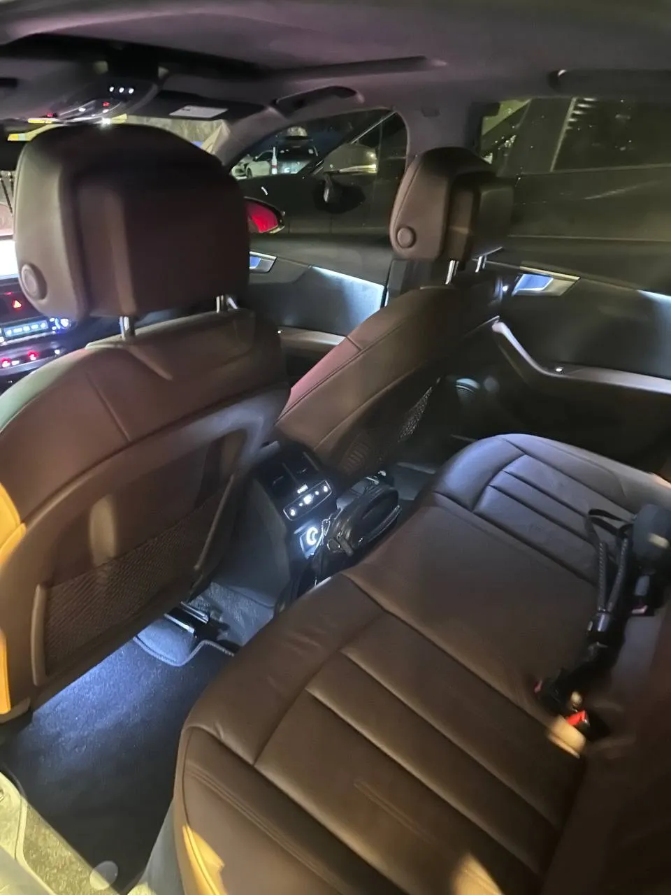 Audi A4 - фото 19