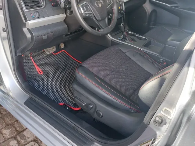 Toyota Camry - фото 5