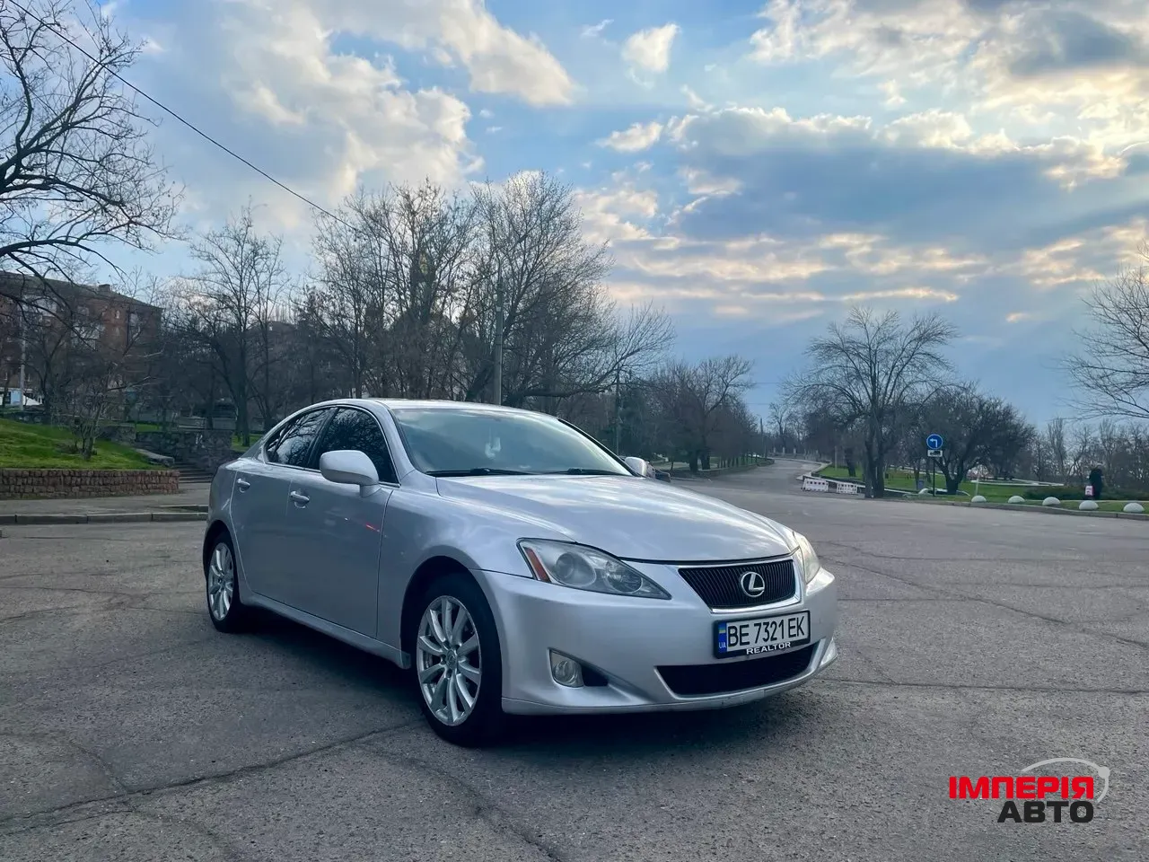 Lexus IS - фото 6