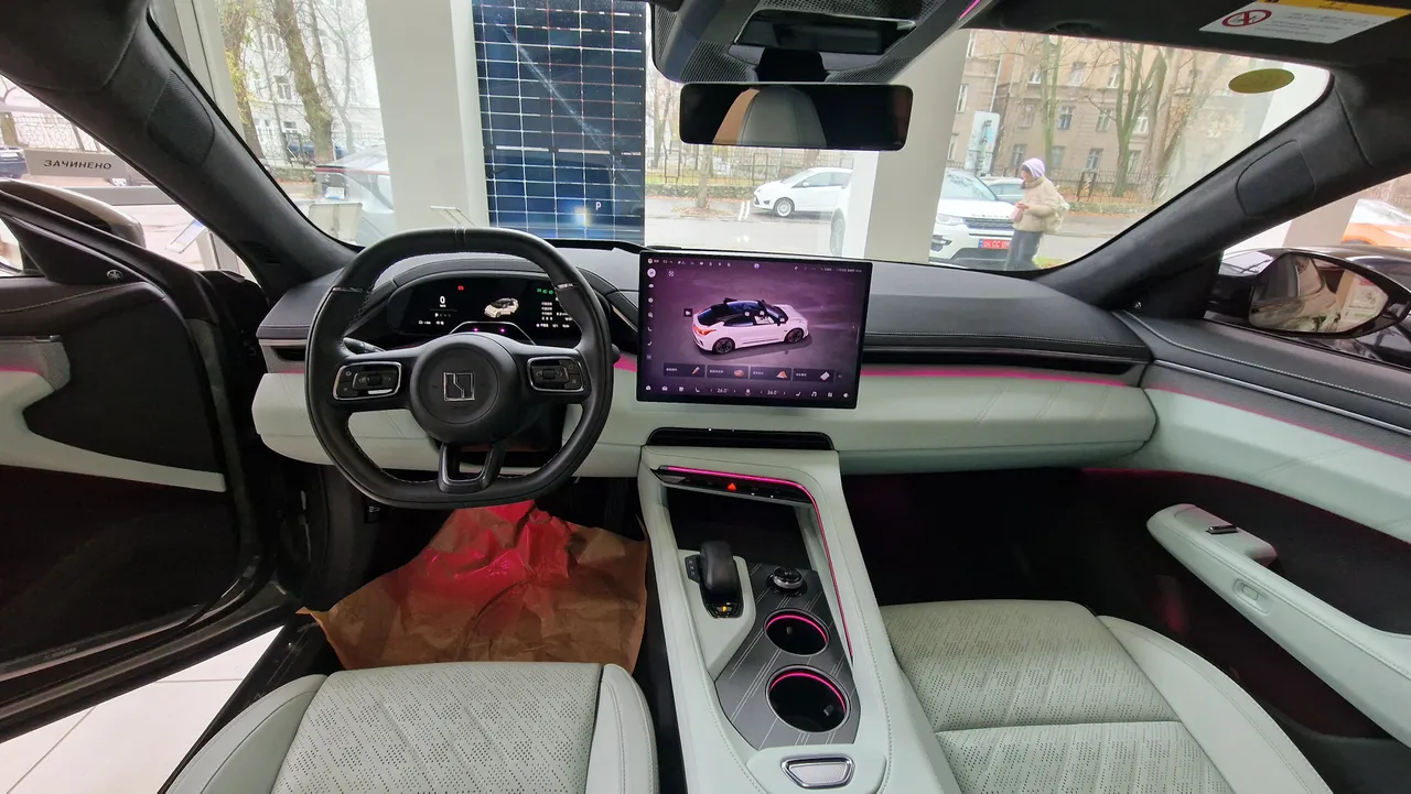 Zeekr 001 - фото 15