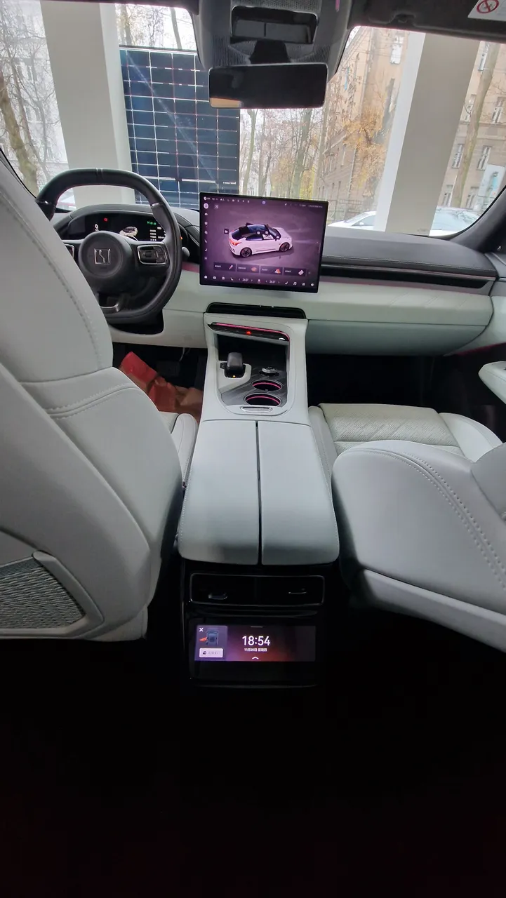 Zeekr 001 - фото 14