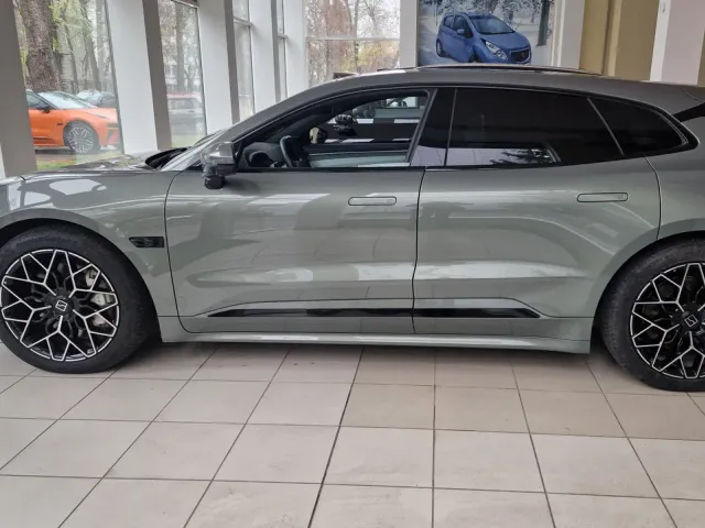 Zeekr 001 - фото 3