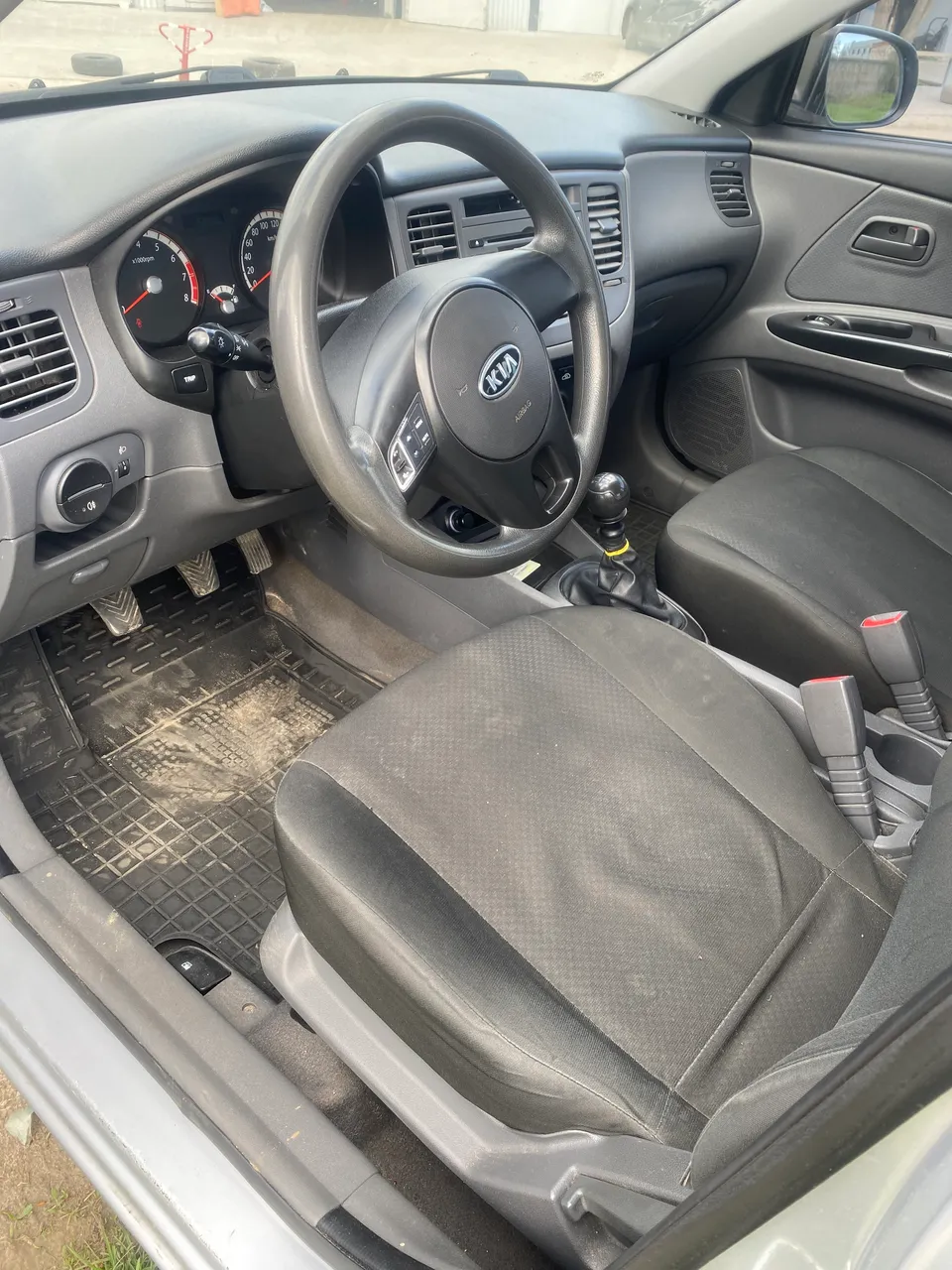 Kia Rio - фото 7