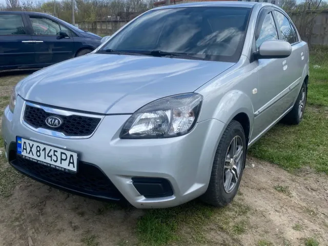 Kia Rio - фото 2