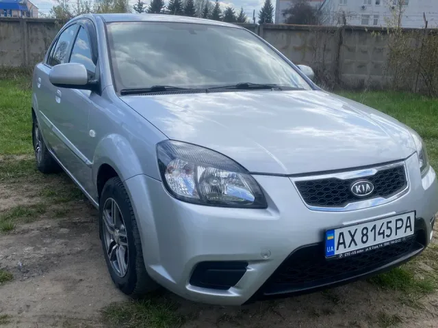 Kia Rio - фото 3