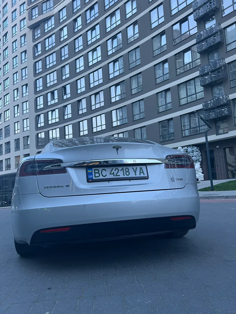 Tesla Model S - фото 9