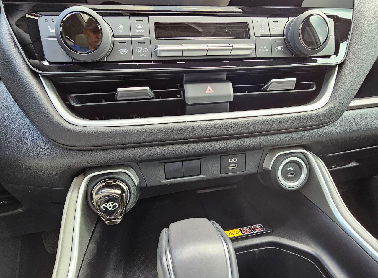 Toyota Grand Highlander - фото 14