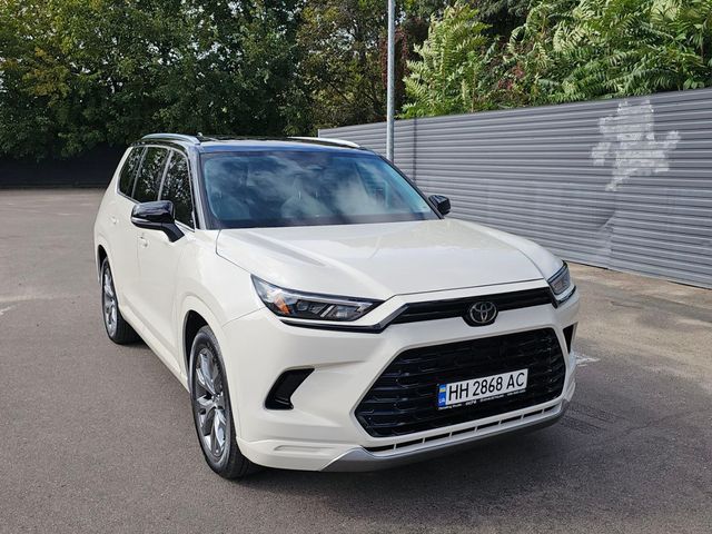 Toyota Grand Highlander - зображення 1