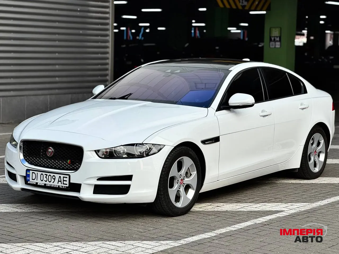 Jaguar XE - фото 3