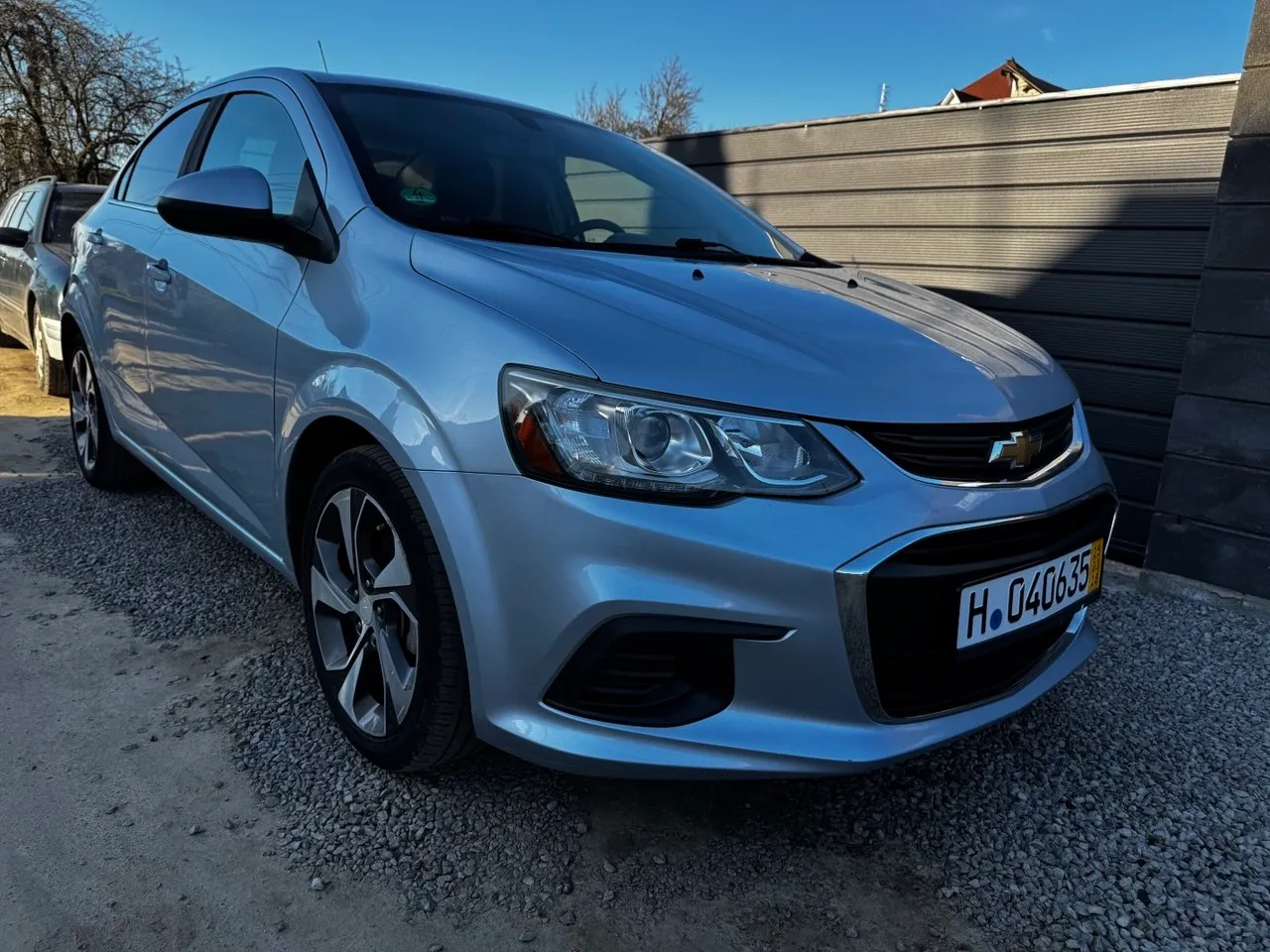 Chevrolet Sonic - фото 1