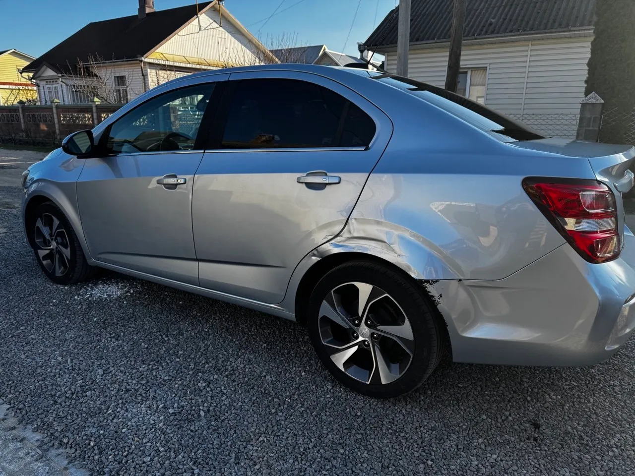 Chevrolet Sonic - фото 11