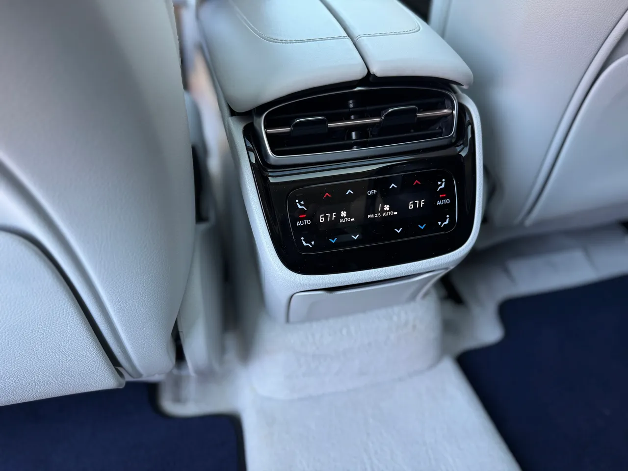 Mercedes-Benz EQS - фото 21