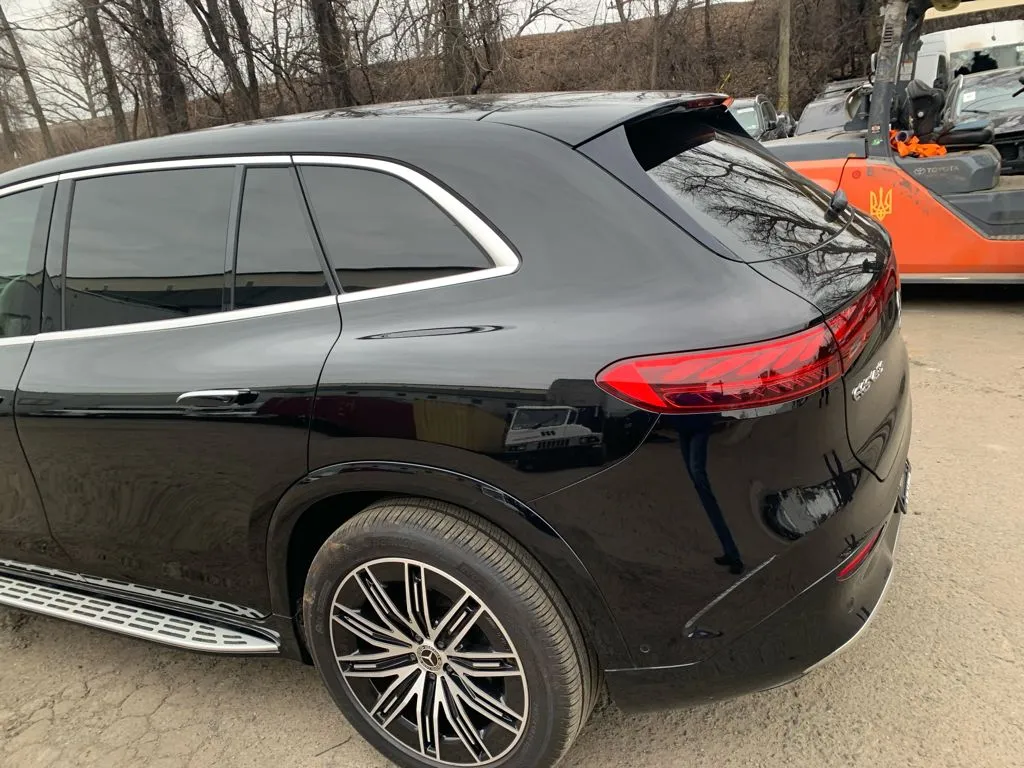 Mercedes-Benz EQS SUV - фото 9