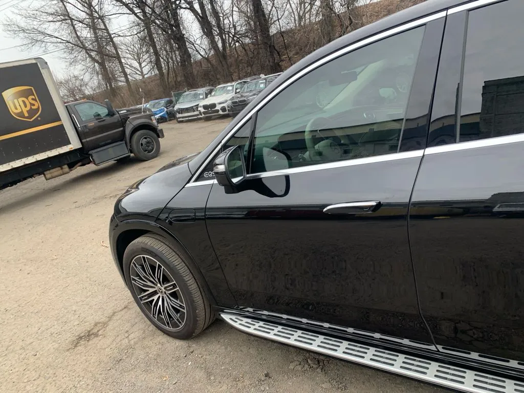 Mercedes-Benz EQS SUV - фото 8