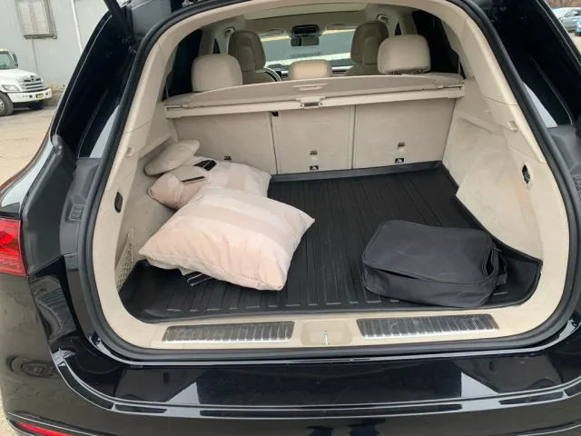 Mercedes-Benz EQS SUV - фото 3