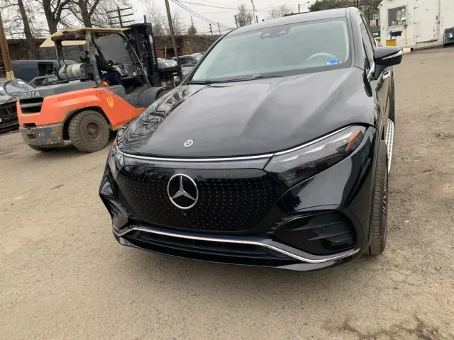 Mercedes-Benz EQS SUV - фото 4