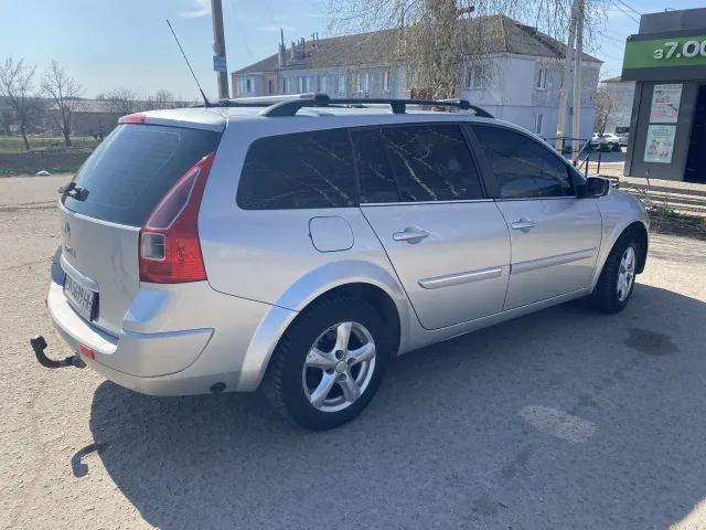 Renault Megane - фото 4