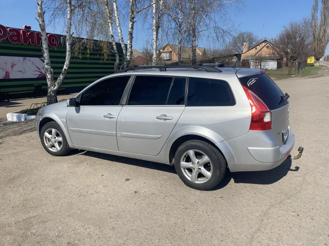 Renault Megane - фото 2