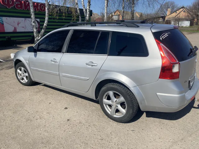 Renault Megane - фото 3